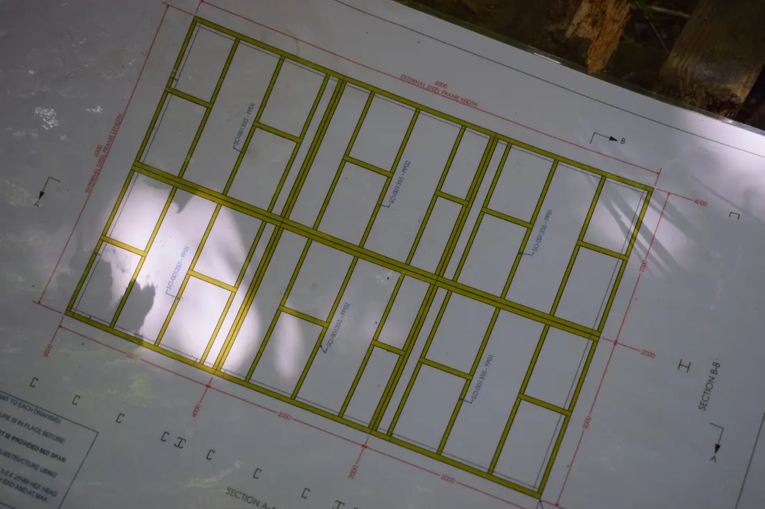 Steel frame setting-out drawing showing numbered floor-frame components